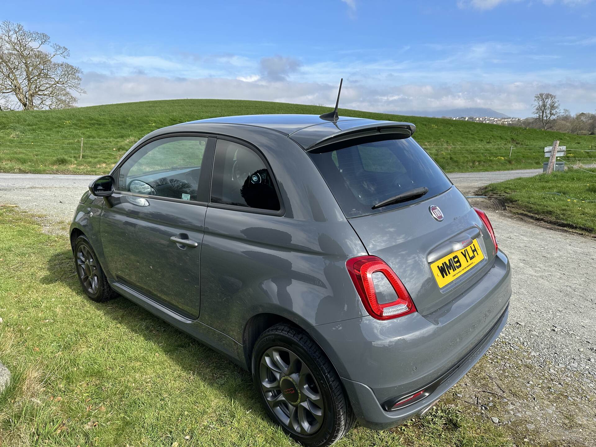 Fiat 500 HATCHBACK in Down