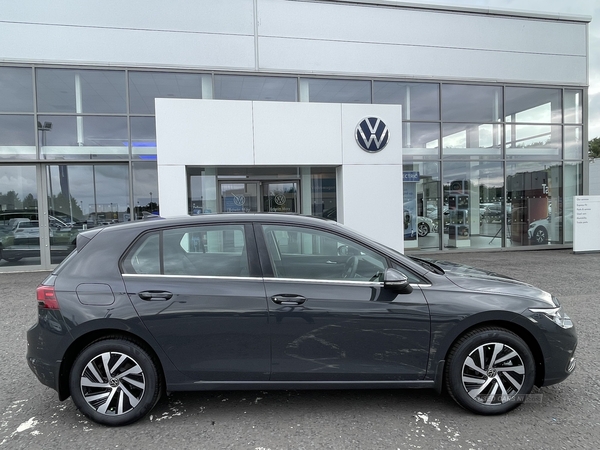 Volkswagen Golf Style Tsi Dsg Style 1.4 TSi eHybrid (204ps) DSG 5dr in Derry / Londonderry