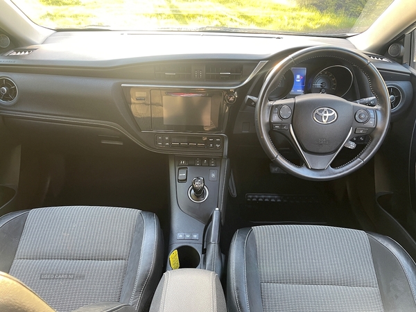 Toyota Auris VVT-h Excel in Derry / Londonderry