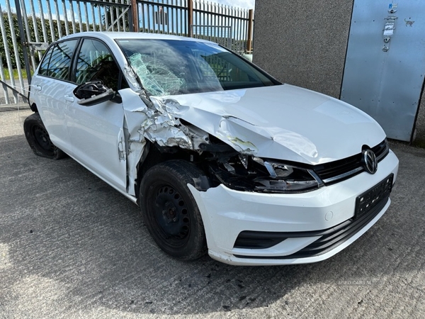 Volkswagen Golf S 1.6 TDI BLUEMOTION DDY in Down