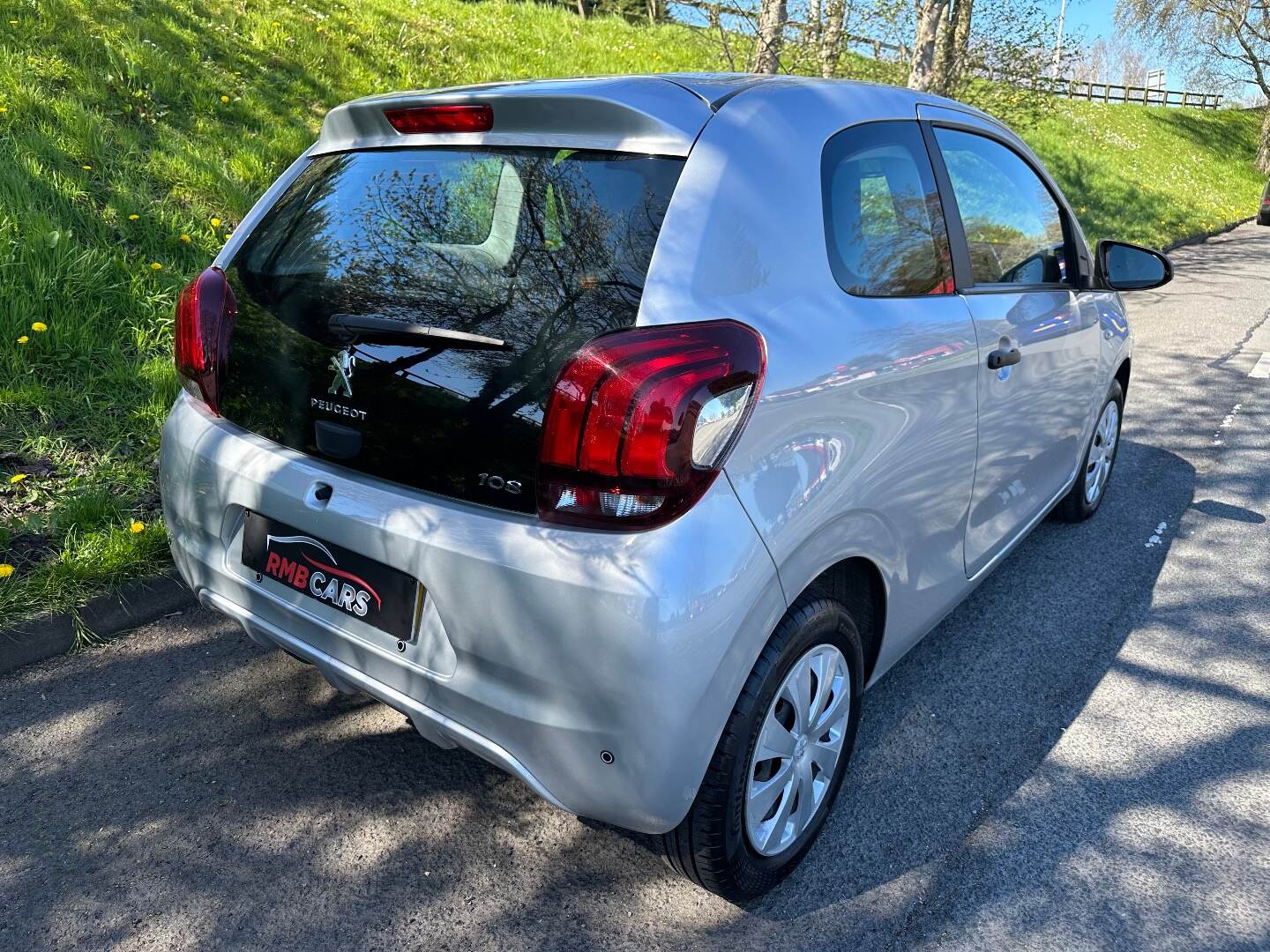 Peugeot 108 HATCHBACK in Down