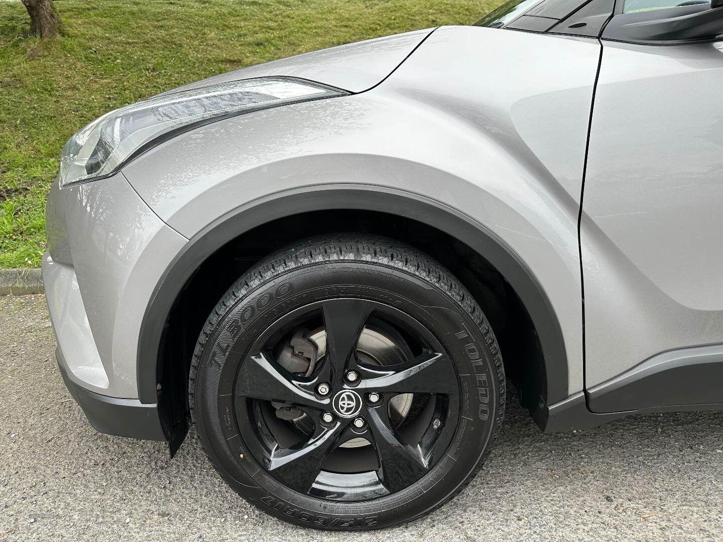 Toyota C-HR HATCHBACK in Down