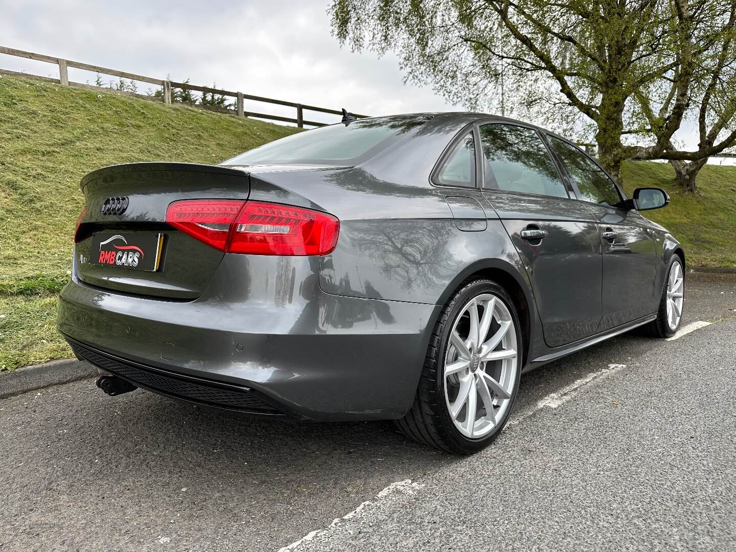 Audi A4 SALOON SPECIAL EDITIONS in Down