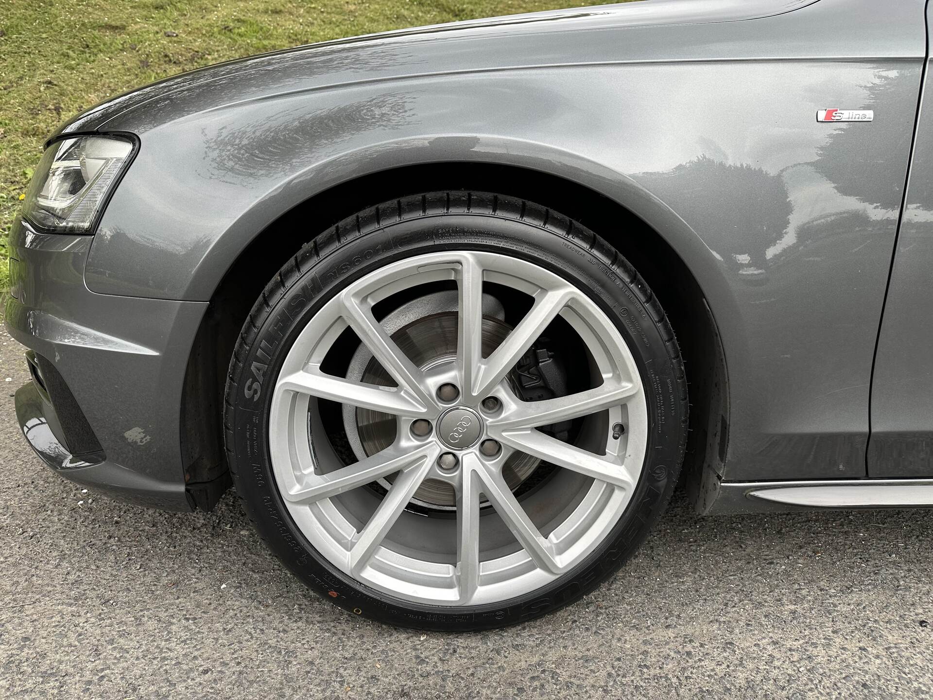 Audi A4 SALOON SPECIAL EDITIONS in Down