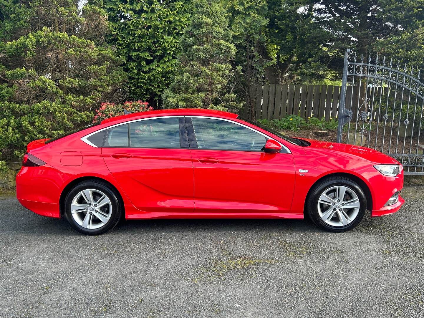 Vauxhall Insignia DIESEL GRAND SPORT in Tyrone