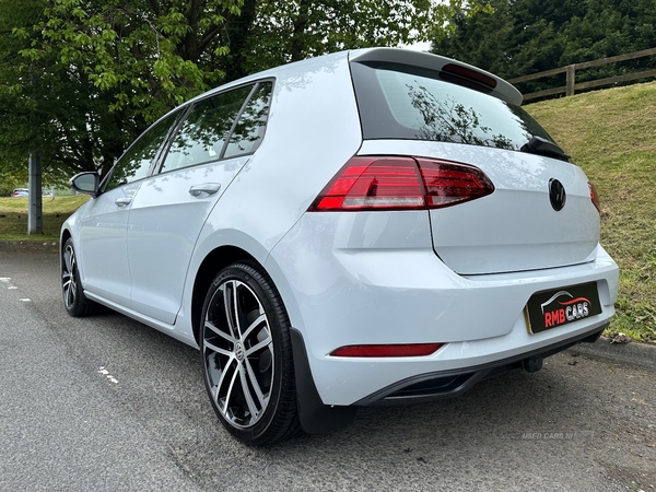 Volkswagen Golf HATCHBACK in Down