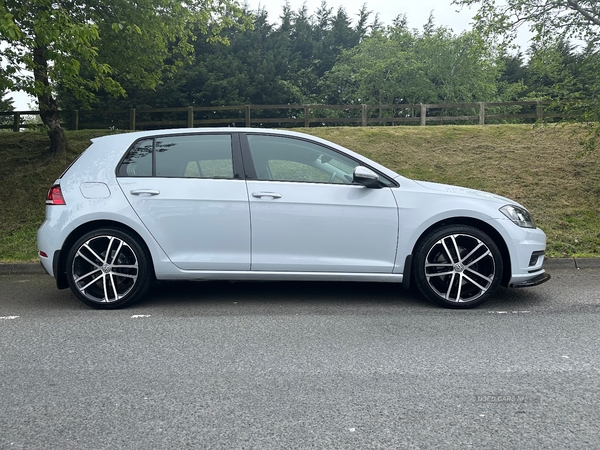 Volkswagen Golf HATCHBACK in Down