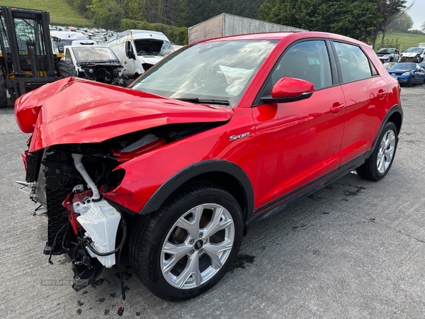 Audi A1 CITY CARVER 30 TFSI S-A in Down