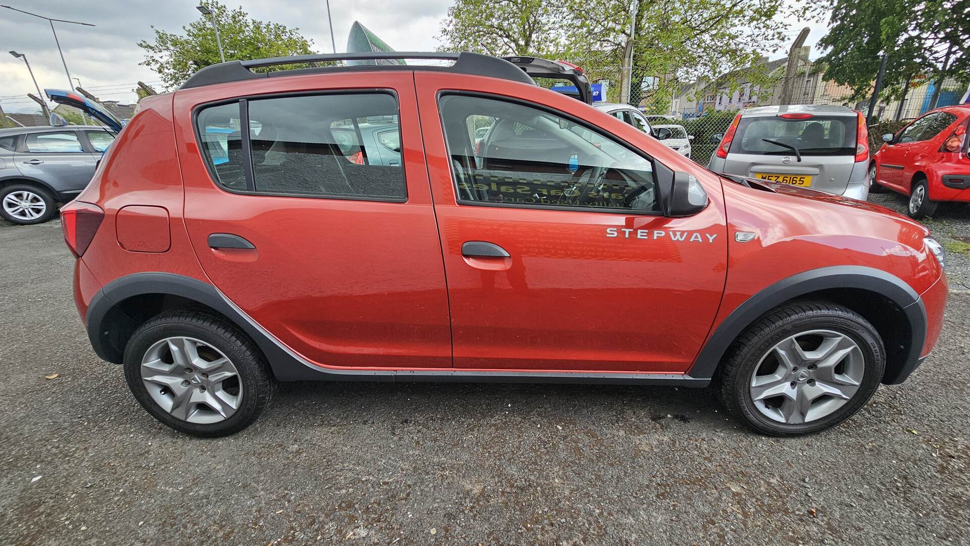 Dacia Sandero Stepway HATCHBACK in Down