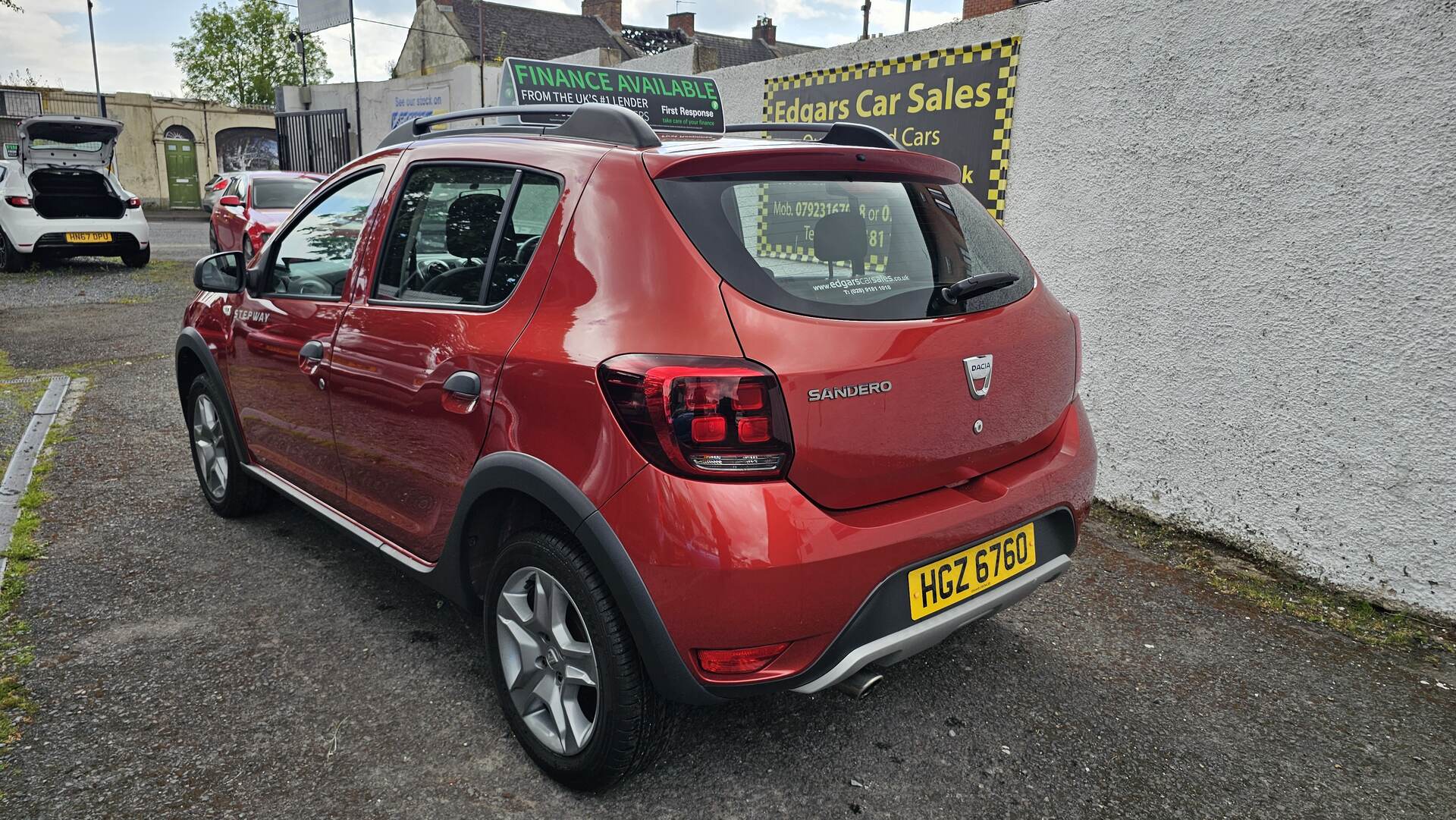 Dacia Sandero Stepway HATCHBACK in Down