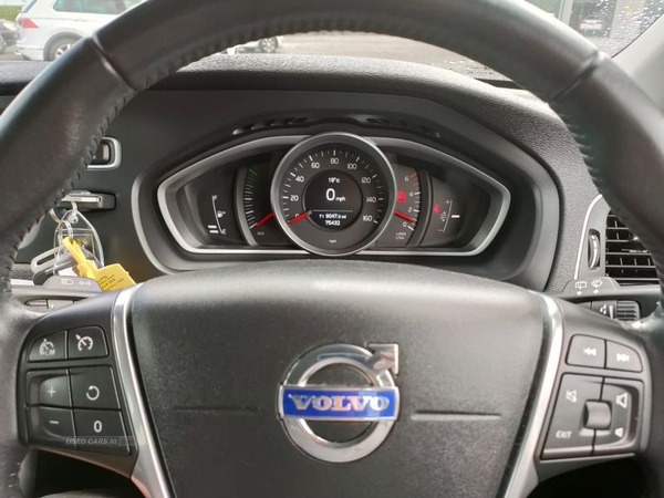 Volvo V40 Cross Country Lux in Derry / Londonderry