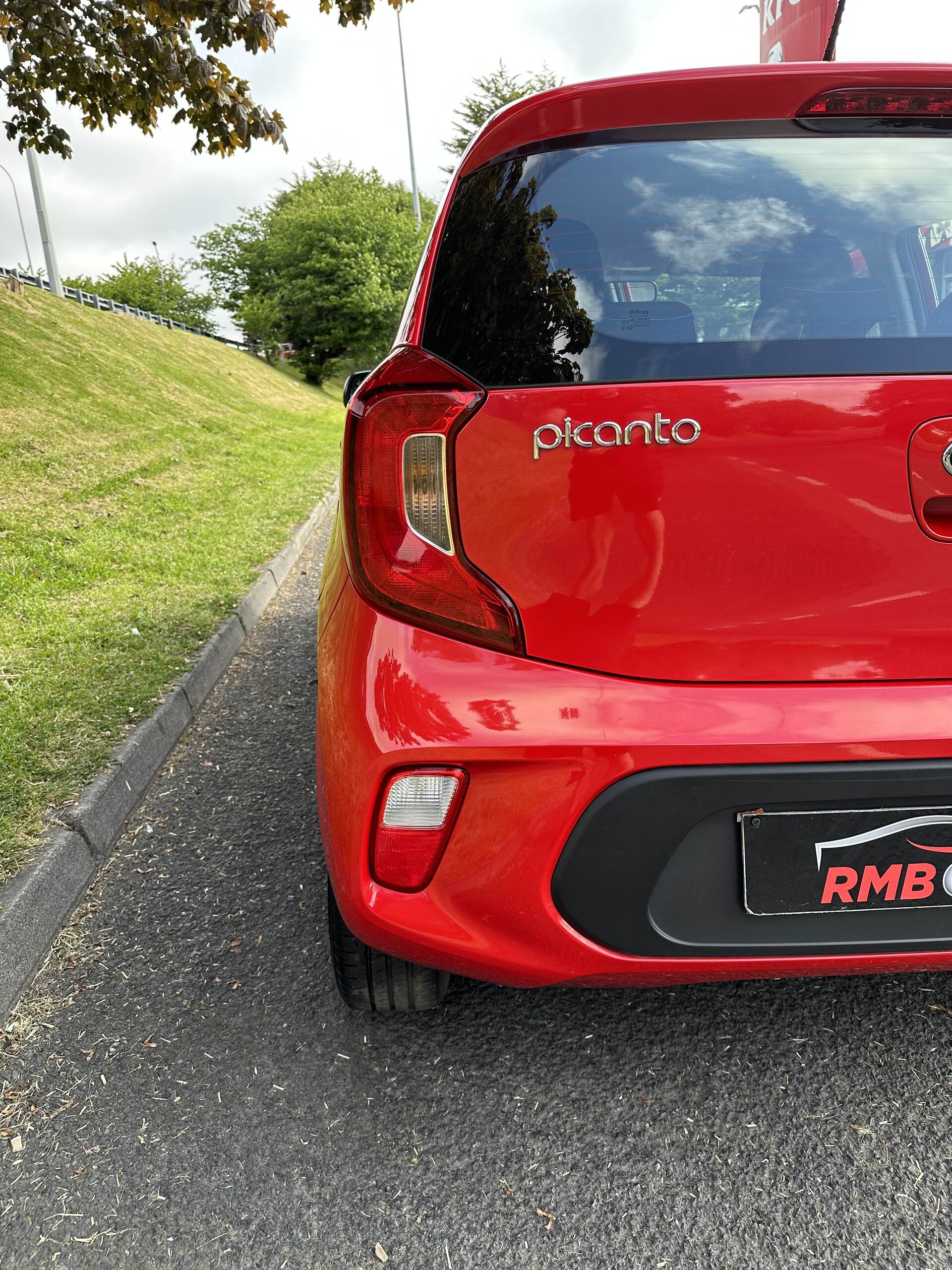 Kia Picanto HATCHBACK in Down