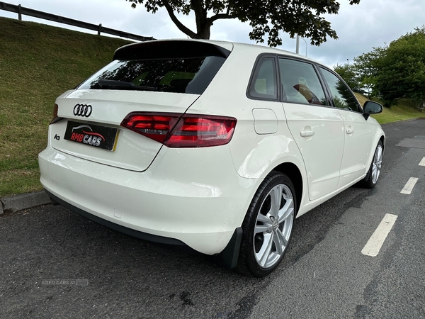 Audi A3 DIESEL SPORTBACK in Down