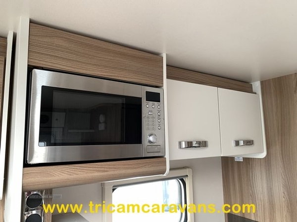 Swift Europa Super 880/4, One Owner, Transverse Island Bed, Separate Shower in Down