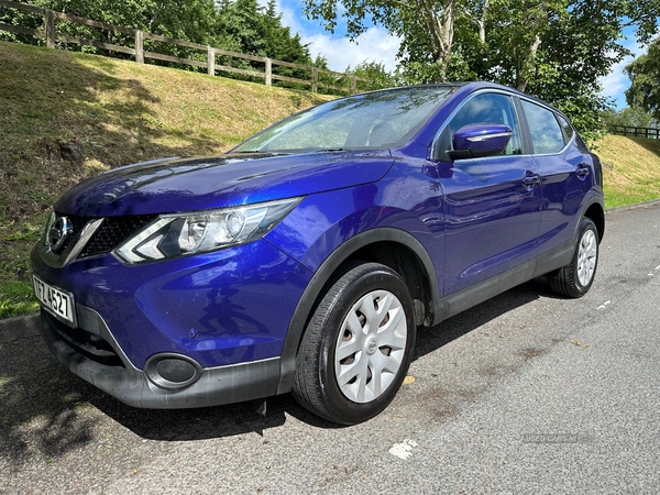 Nissan Qashqai DIESEL HATCHBACK in Down