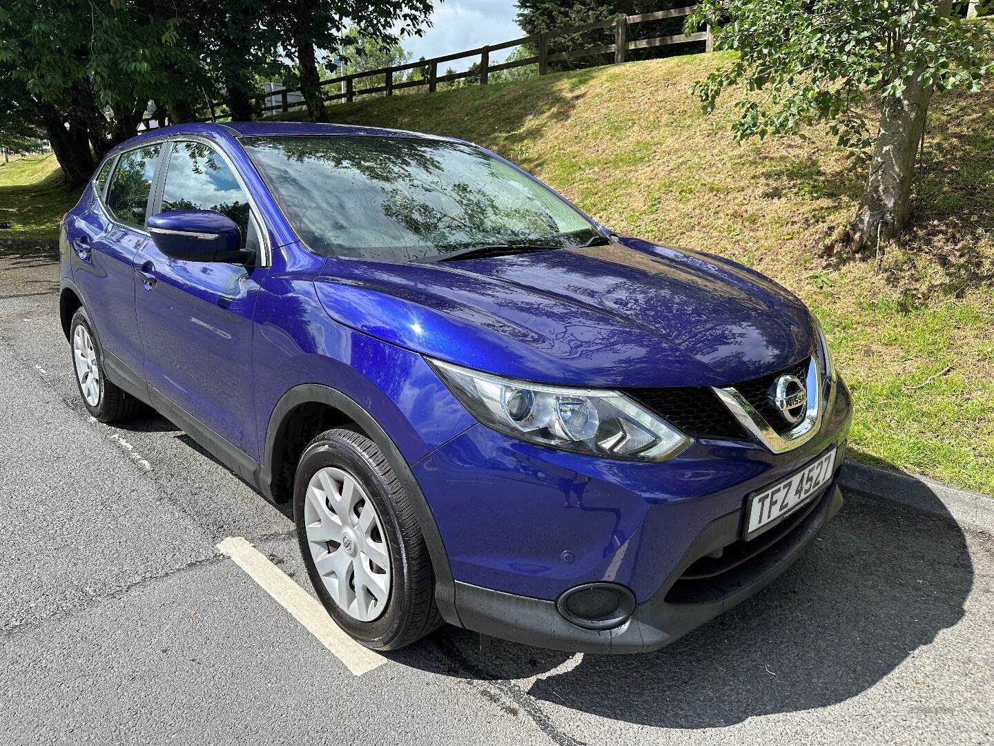 Nissan Qashqai DIESEL HATCHBACK in Down