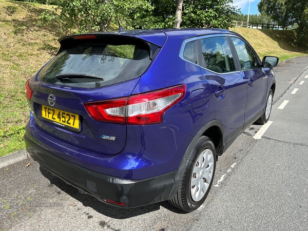 Nissan Qashqai DIESEL HATCHBACK in Down