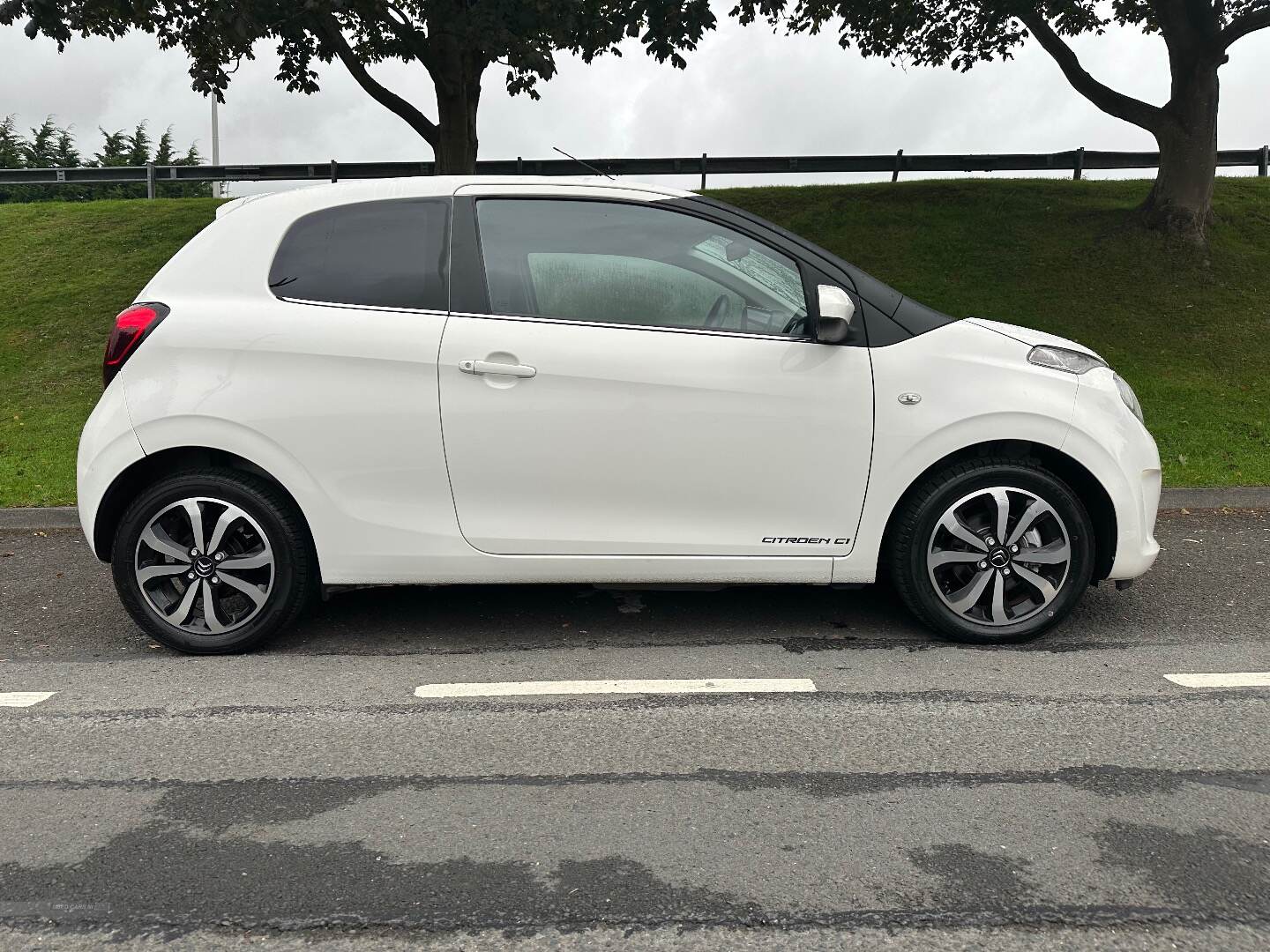 Citroen C1 HATCHBACK in Down