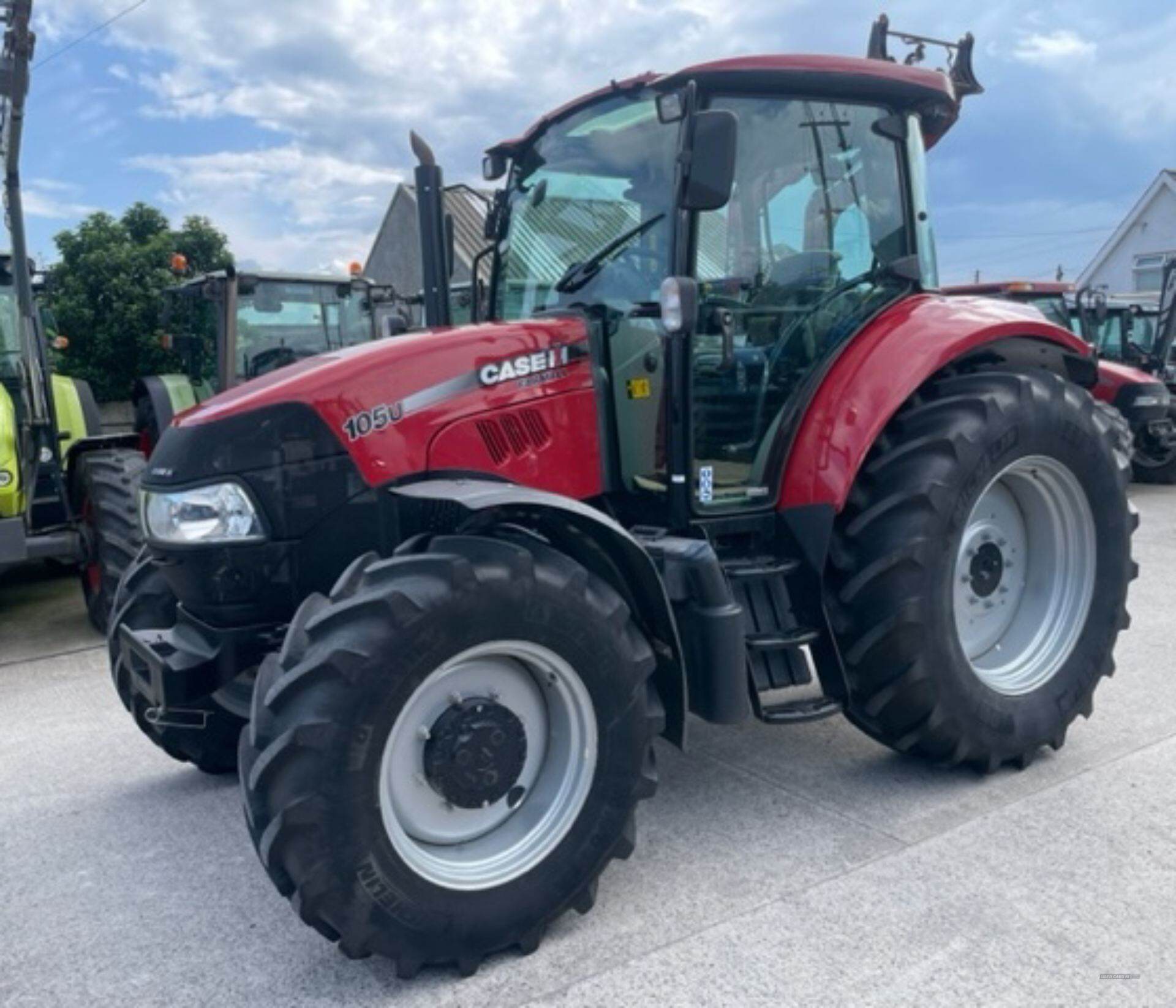   Case  Farmall 105u