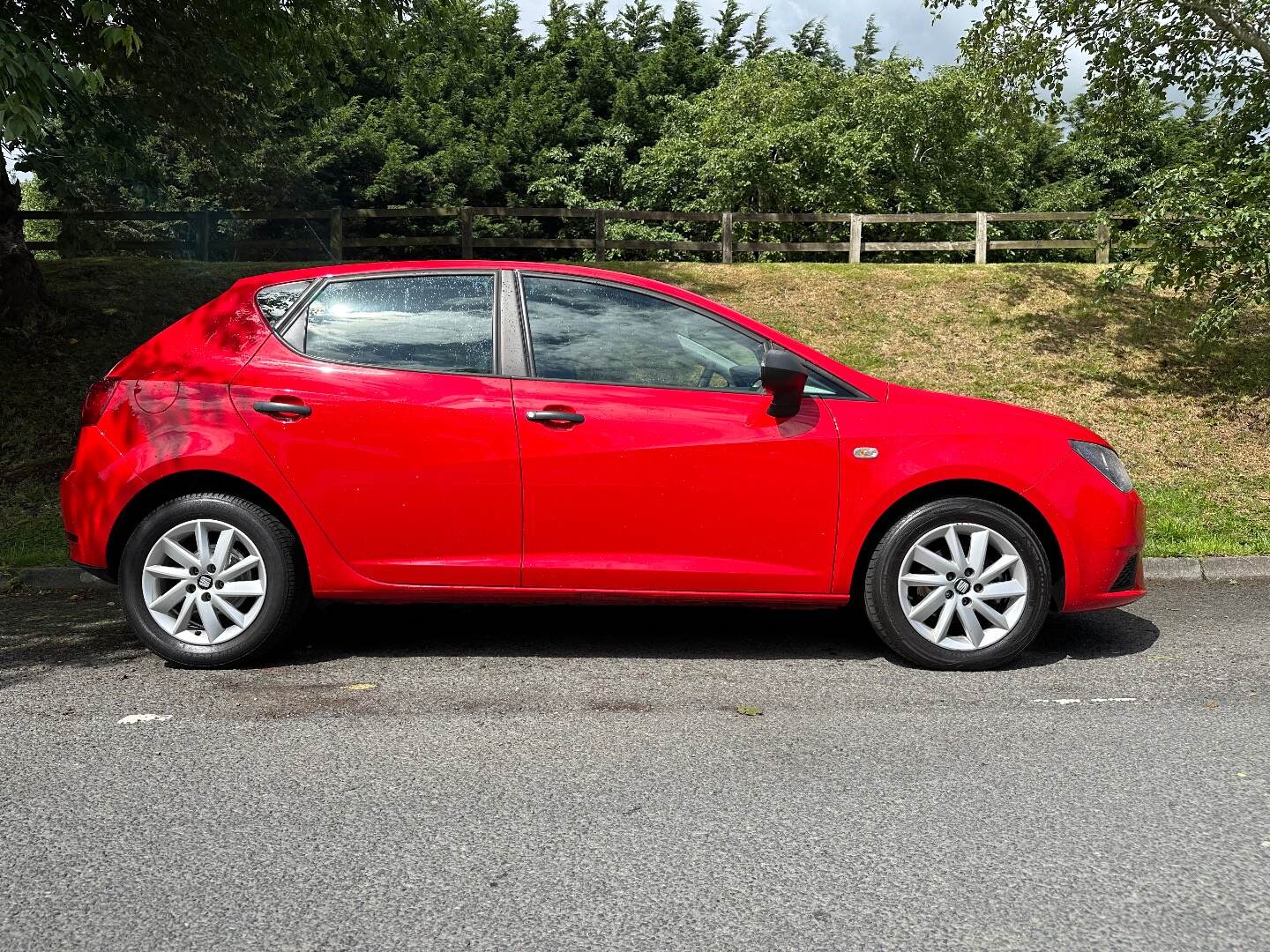 Seat Ibiza HATCHBACK SPECIAL EDITION in Down