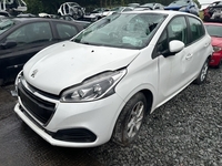 Peugeot 208 1.2i ACTIVE HMP in Down