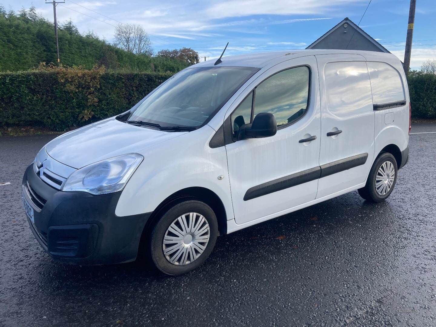 Citroen Berlingo L1 DIESEL in Down