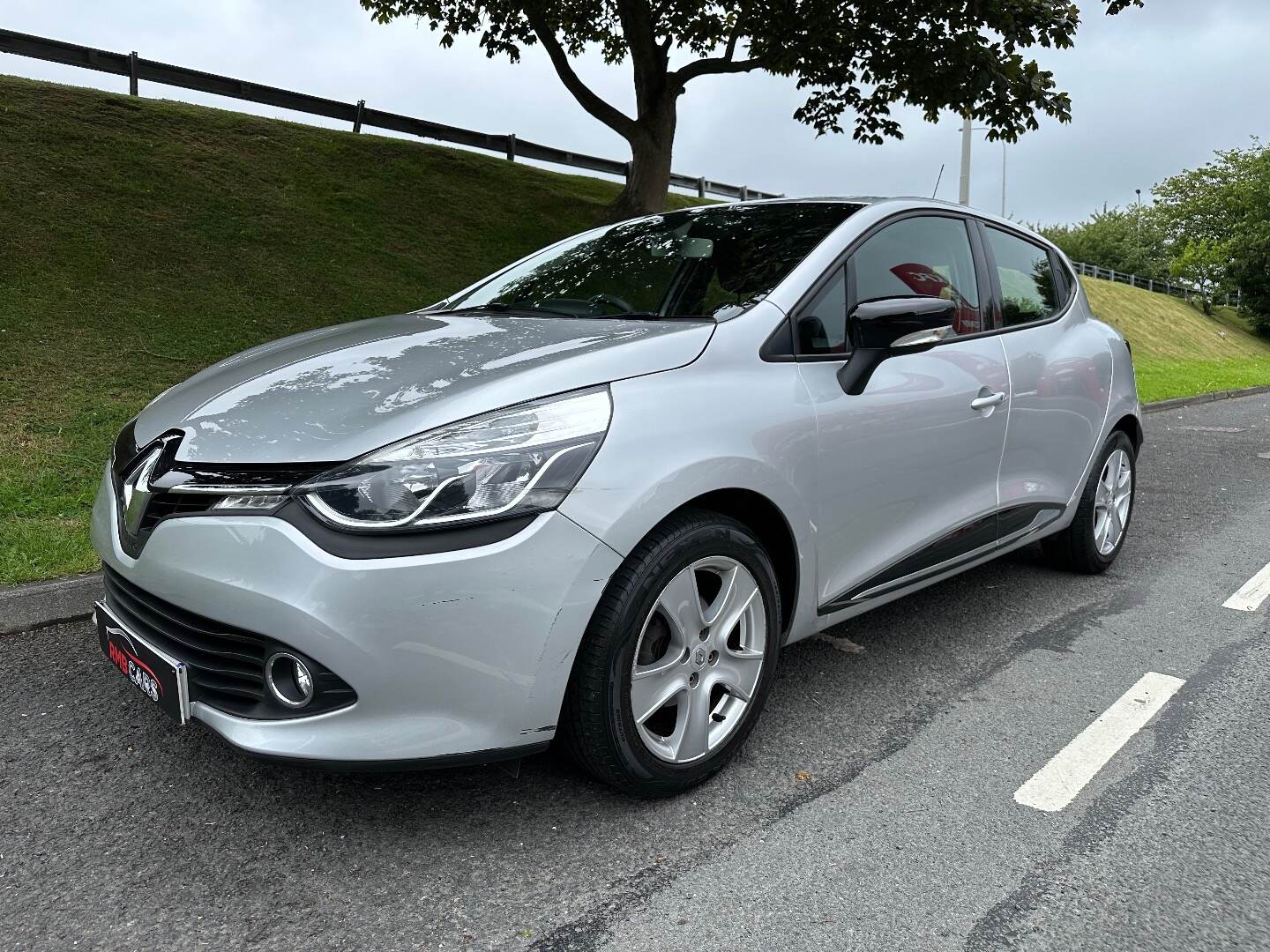 Renault Clio HATCHBACK in Down