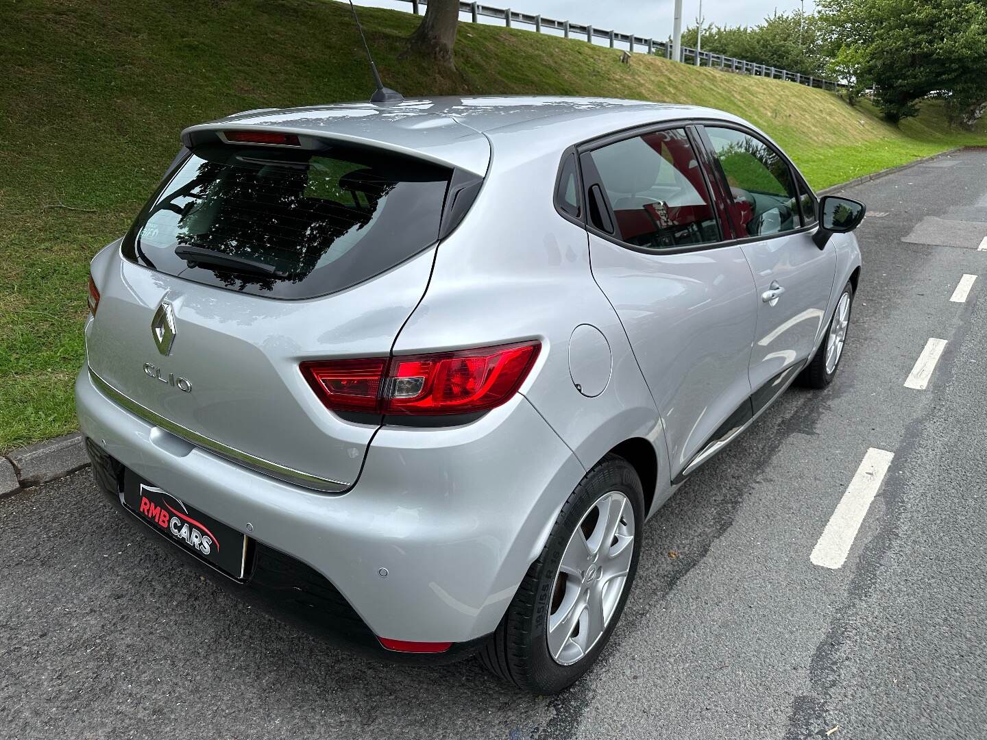 Renault Clio HATCHBACK in Down