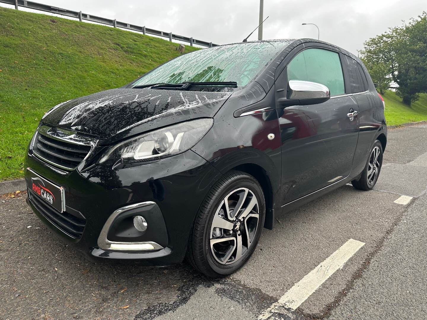 Peugeot 108 HATCHBACK in Down