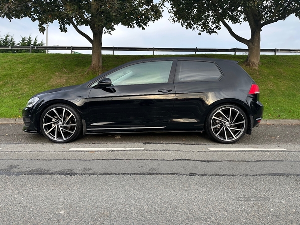 Volkswagen Golf HATCHBACK in Down