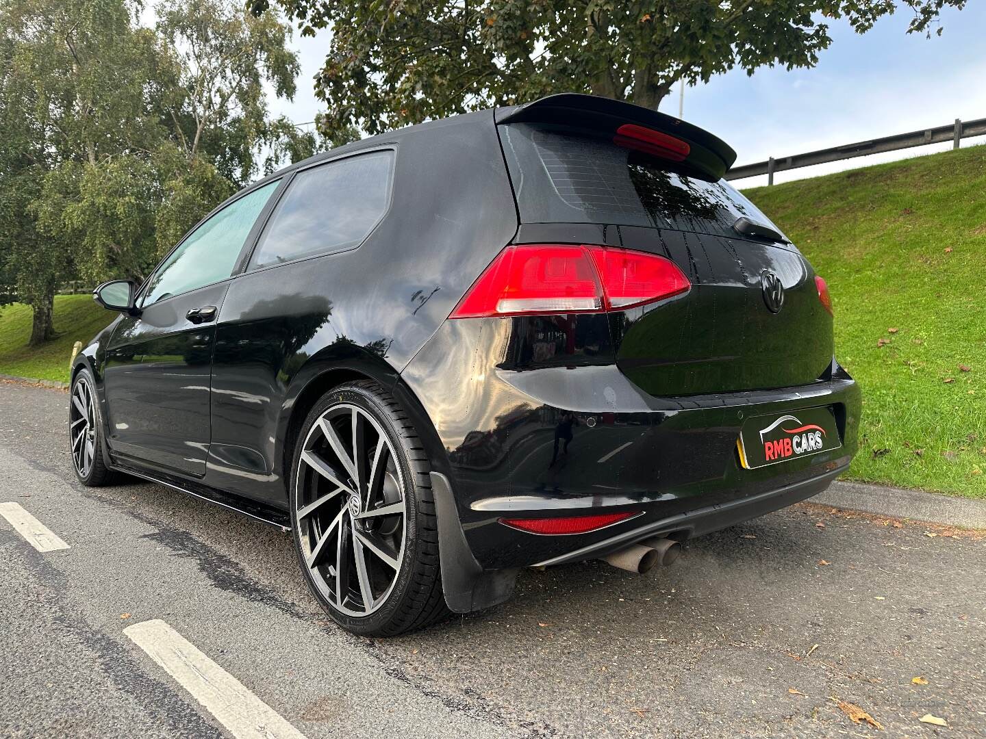 Volkswagen Golf HATCHBACK in Down