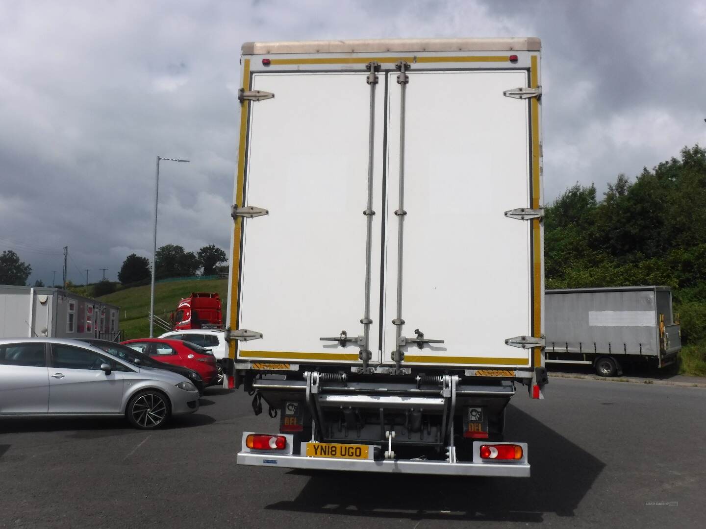 Daf LF 260 18000kg gross curtainsider with tail lift . in Down