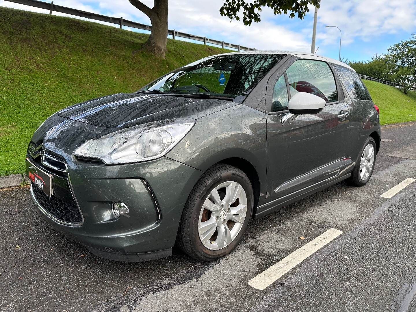 Citroen DS3 HATCHBACK in Down