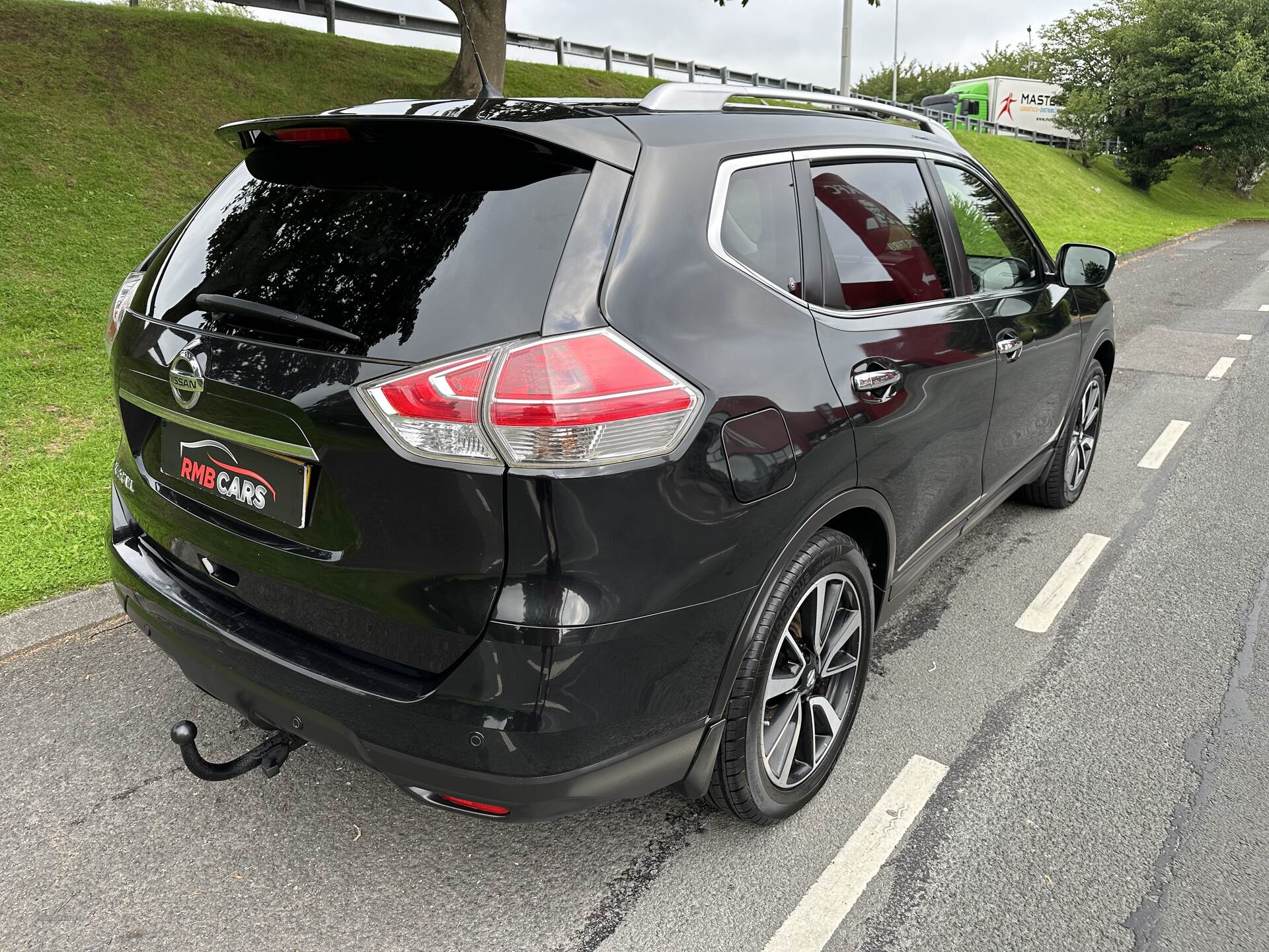 Nissan X-Trail DIESEL STATION WAGON in Down