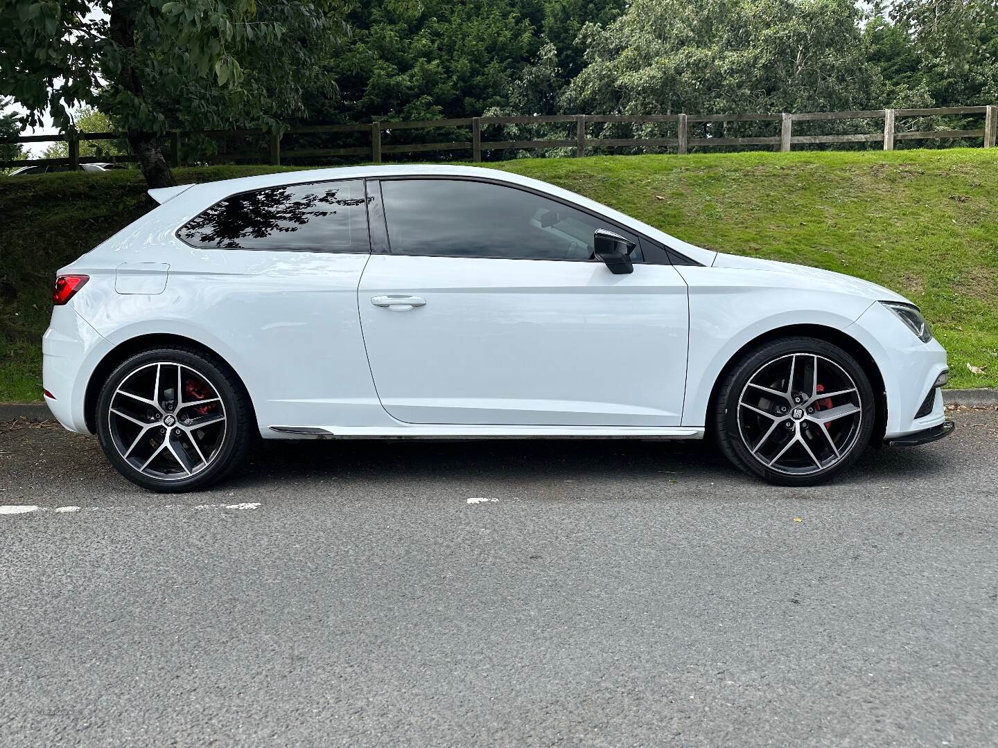 Seat Leon SPORT COUPE in Down