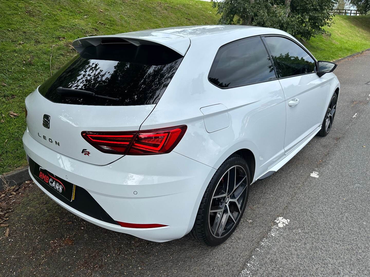 Seat Leon SPORT COUPE in Down