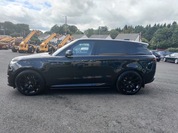 Land Rover Range Rover Sport 3.0 DYNAMIC SE MHEV 5d 296 BHP in Derry / Londonderry