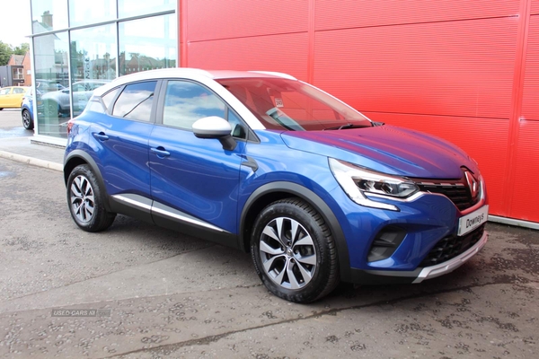 Renault Captur 1.3 ICONIC 130 TCE AUTO in Down