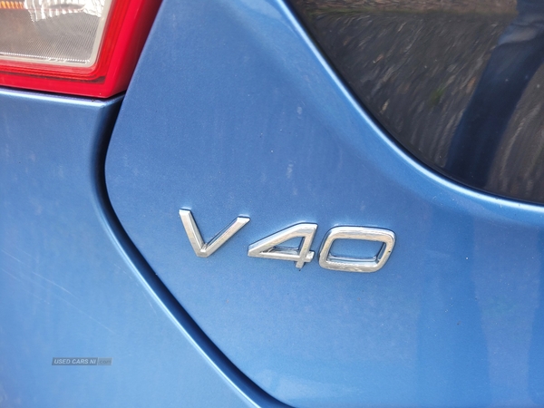 Volvo V40 DIESEL HATCHBACK in Down