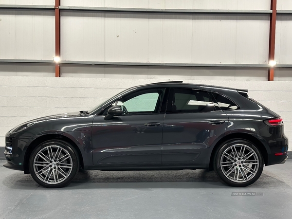 Porsche Macan ESTATE in Antrim