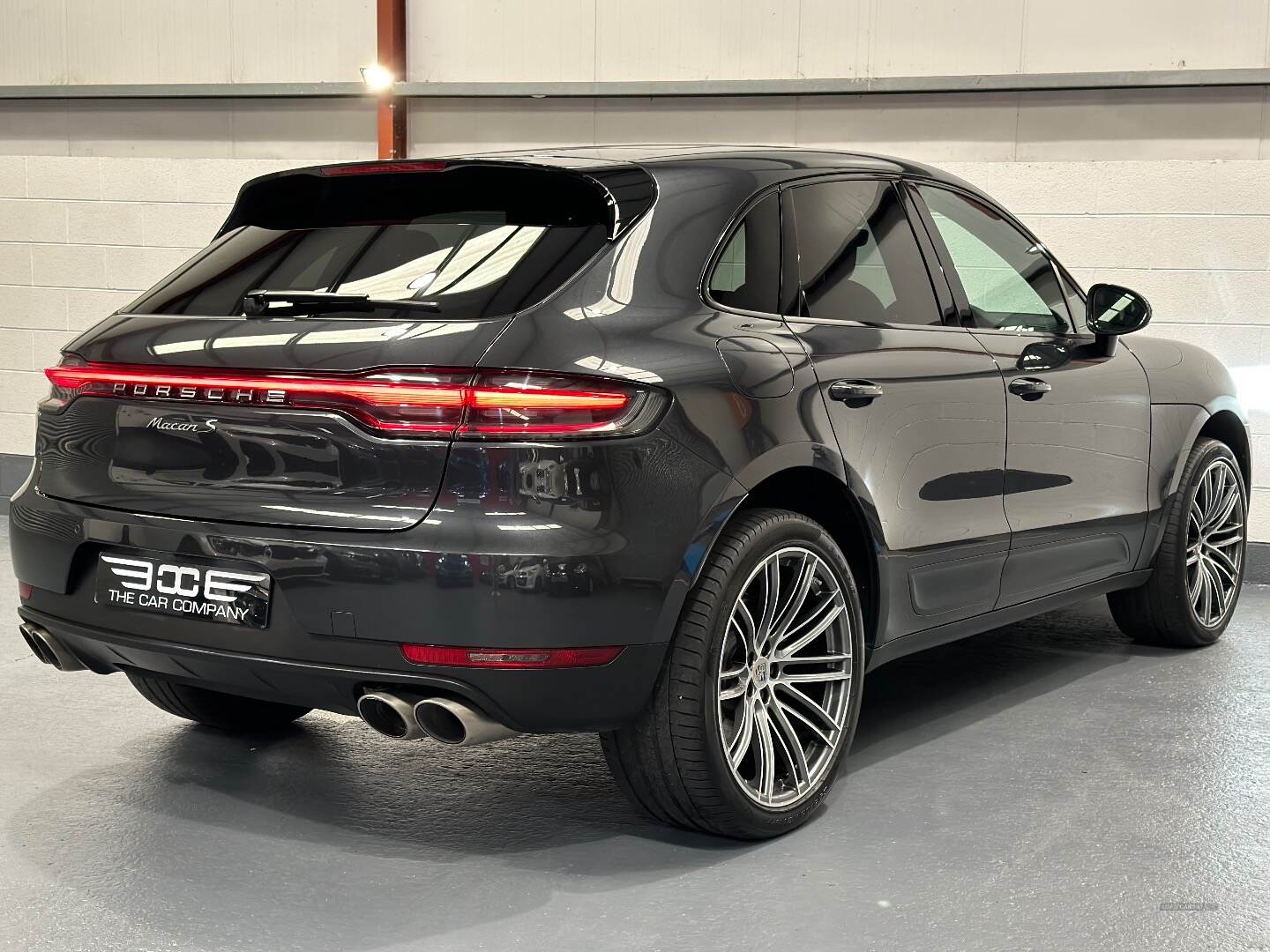 Porsche Macan ESTATE in Antrim