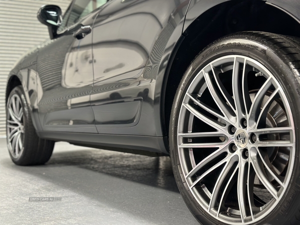 Porsche Macan ESTATE in Antrim