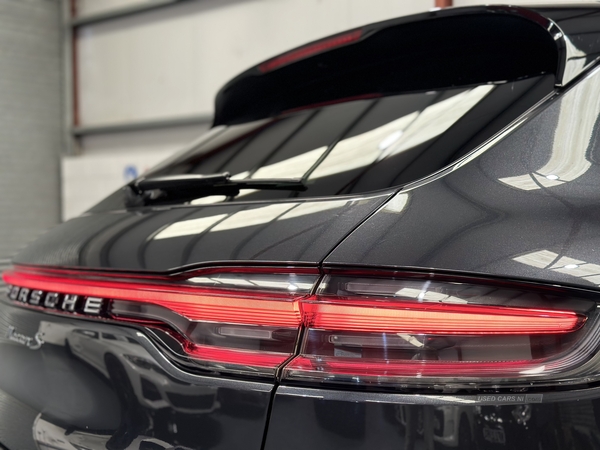 Porsche Macan ESTATE in Antrim