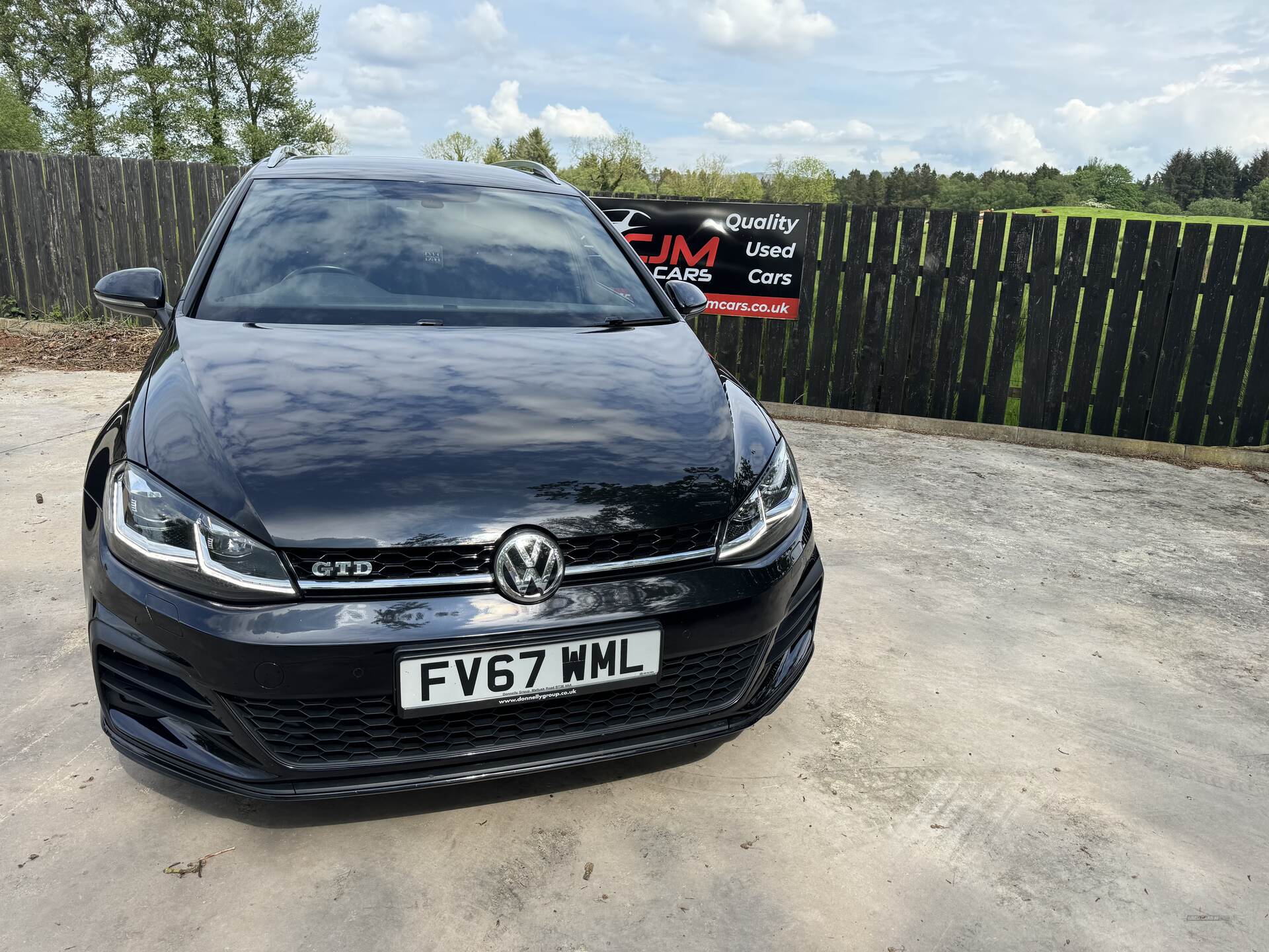 Volkswagen Golf DIESEL ESTATE in Tyrone