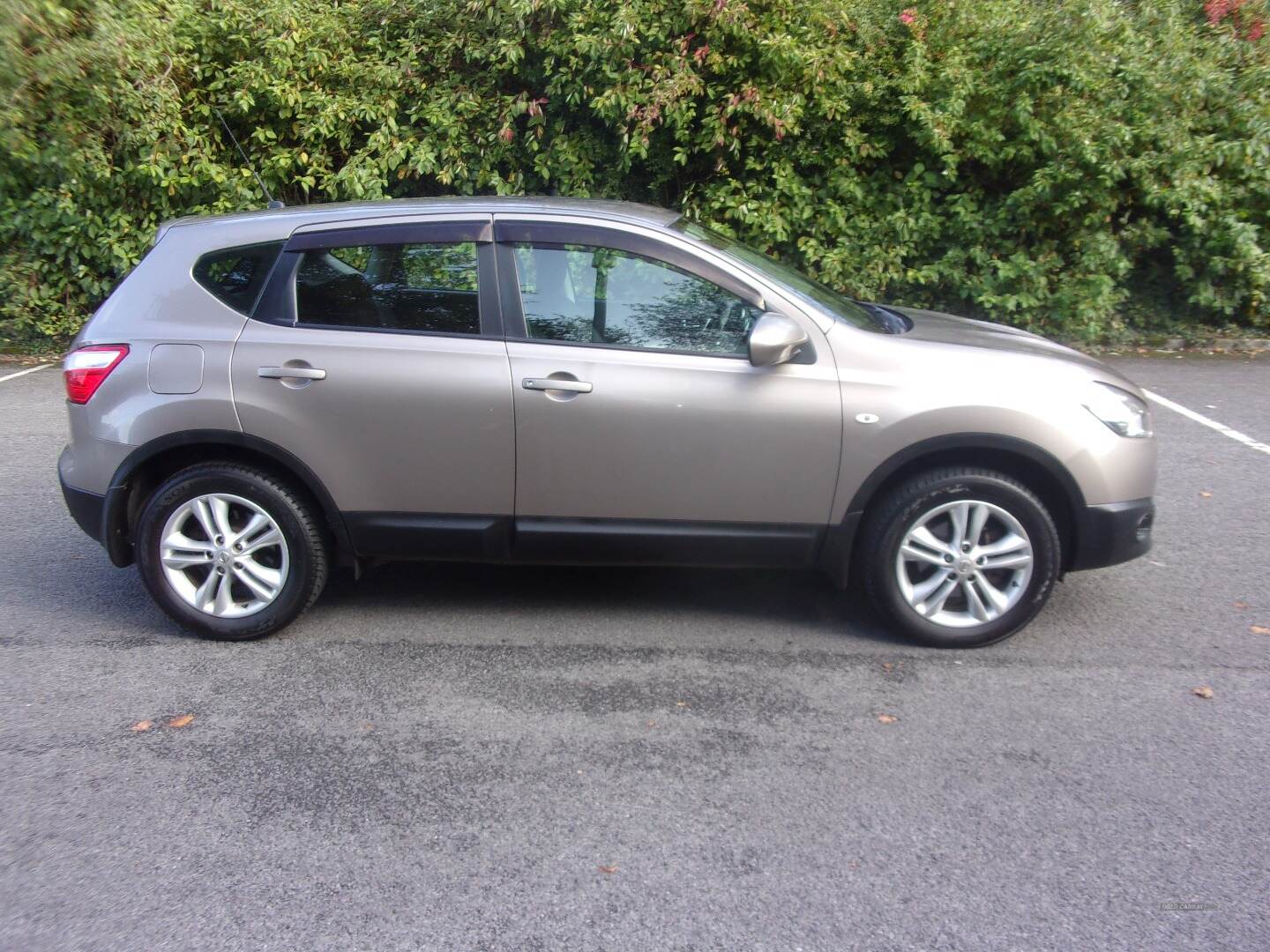 Nissan Qashqai DIESEL HATCHBACK in Fermanagh