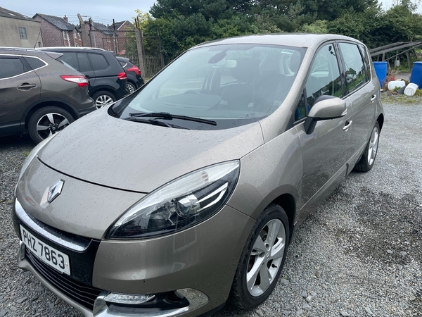 Renault Scenic DIESEL ESTATE in Armagh