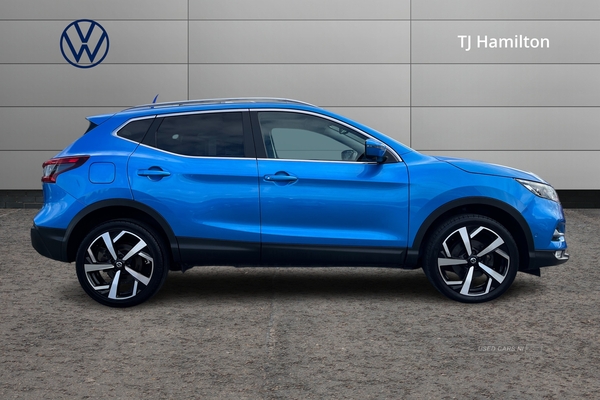 Nissan Qashqai 1.3 DIG-T Tekna Euro 6 (s/s) 5dr in Tyrone
