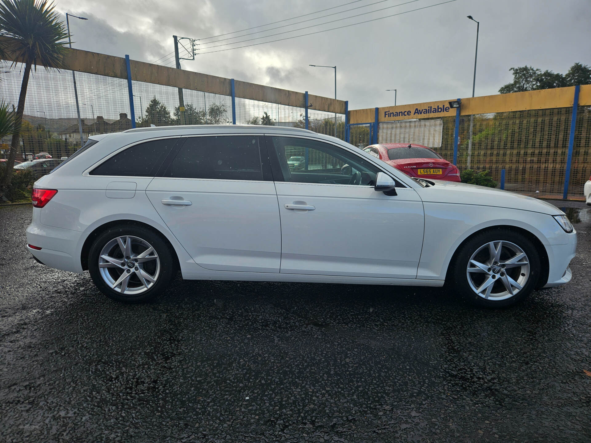 Audi A4 DIESEL AVANT in Antrim