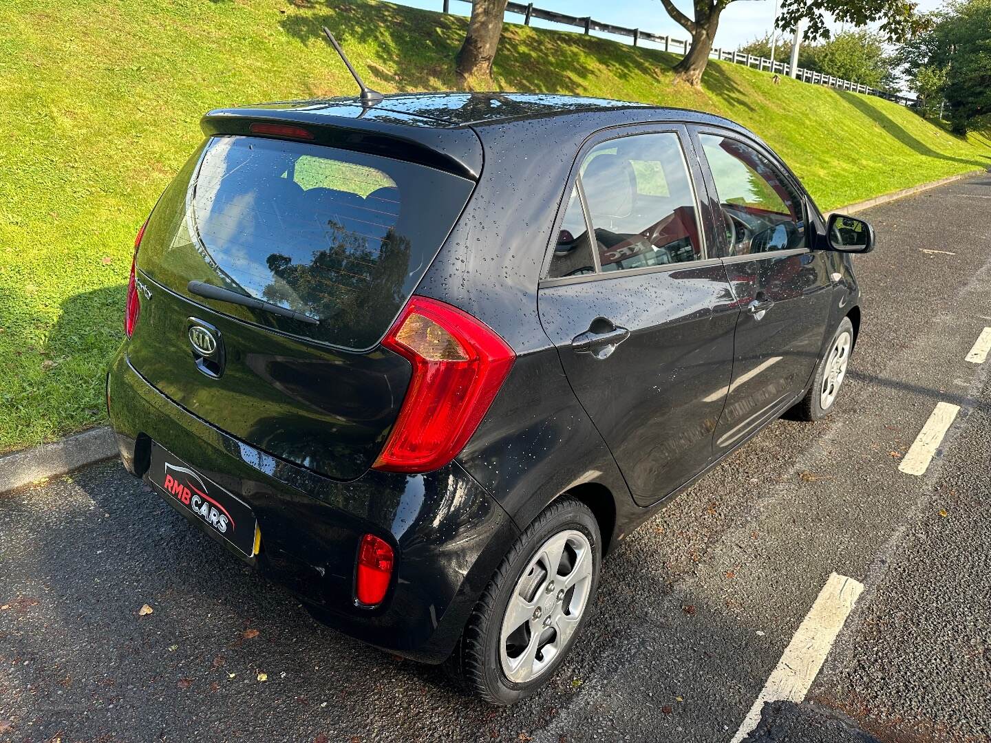 Kia Picanto HATCHBACK in Down