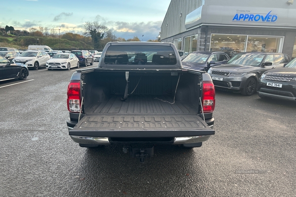 Toyota Hilux 2.4 D-4D Invincible 4WD Euro 6 (s/s) 4dr (TSS) in Tyrone